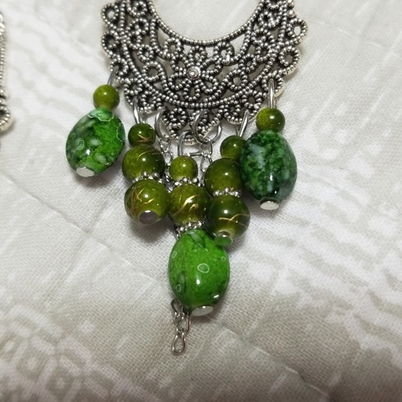 Antique Silver Boho Chandelier Earrings Green NEW - Picture 2 of 3